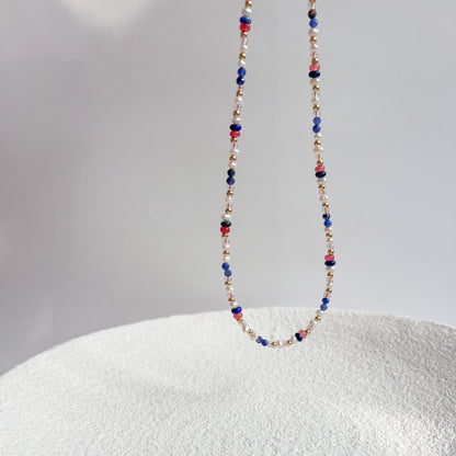 BuntePerlenkette für Damen mit Edelsteinen & Süßwasserperlen. Handgemachter Schmuck, Vergoldeter Edelstahl, Geschenk für Frauen, Winnis Corner